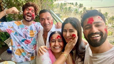 Sunny Kaushal, Sham Kaushal, Katrina Kaif, Veena Kaushal and Vicky Kaushal on Holi. Sunny Kaushal, Sham Kaushal, Katrina Kaif, Veena Kaushal and Vicky Kaushal on Holi.