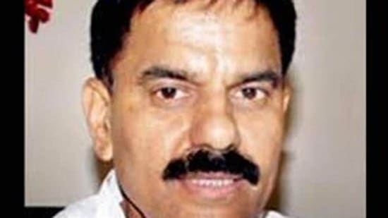 The two-time MLA and former minister from Samba constituency, Yash Paul Kundal has decided to part ways with the Jammu and Kashmir National Panthers Party while party chairman and former education minister Harsh Dev Singh has also started weighing his options. (HT File Photo)