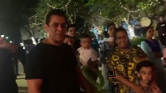 Salman Khan with sister Arpita and nephew Ahil on the young one's birthday.&nbsp;