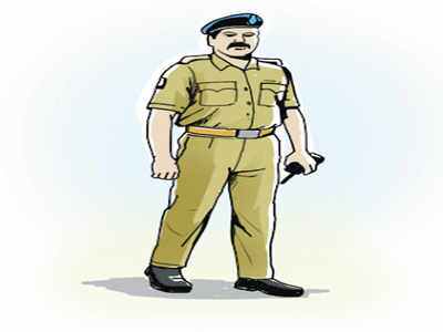 Ninganna, a 65-year-old elderly vendor, was assaulted by a cop in Mandya. (Image for representation)