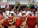 Congress organised Mehengai mukth abhiyan in Bengaluru where Randeep Surjewala, Siddaramaiah and DK Shivakumar were seen holding gas cylinder. (Twitter) Congress organised Mehengai mukth abhiyan in Bengaluru where Randeep Surjewala, Siddaramaiah and DK Shivakumar were seen holding gas cylinder. (Twitter)