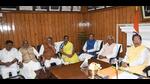 Speaker Vijay Sinha with Bihar chief minister Nitish Kumar, deputy chief minister Renu Devi and other cabinet ministers after the Budget Session at the assembly on Thursday. (Santosh Kumar/HT Photo) Speaker Vijay Sinha with Bihar chief minister Nitish Kumar, deputy chief minister Renu Devi and other cabinet ministers after the Budget Session at the assembly on Thursday. (Santosh Kumar/HT Photo)
