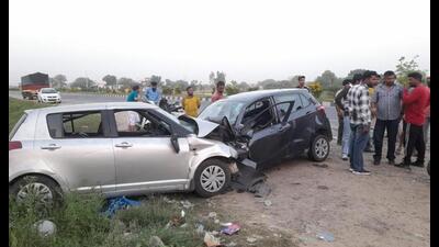 A man was killed and five university professors injured in a head-on collision between two cars here, police said on Thursday. The accident took place on the Mehtan-Mehli Phagwara bypass on Wednesday evening, they said.