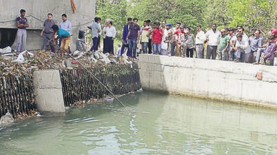 Kharar police have deployed divers in the canal to locate the victim’s body. (HT File Photo/for representation only)