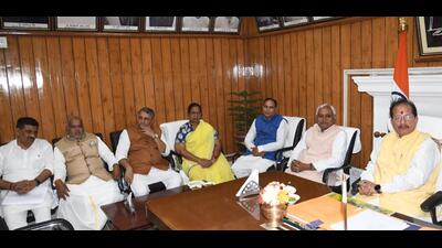 Speaker Vijay Sinha with Bihar chief minister Nitish Kumar, deputy chief minister Renu Devi and other cabinet ministers after the Budget Session at the assembly on Thursday. (Santosh Kumar/HT Photo) Speaker Vijay Sinha with Bihar chief minister Nitish Kumar, deputy chief minister Renu Devi and other cabinet ministers after the Budget Session at the assembly on Thursday. (Santosh Kumar/HT Photo)