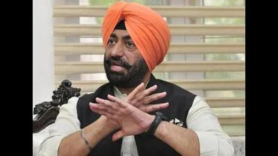 Thwart Centre’s attempts to usurp federal rights of Punjab: Congress MLA Khaira to CM Bhagwant Mann