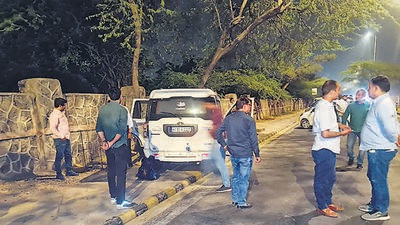 The men were arrested by the special cell of Delhi Police after a brief exchange of fire at Simon Bolivar Marg near Buddha Jayanti Park, about five kilometres away from President House in central Delhi (Sourced) The men were arrested by the special cell of Delhi Police after a brief exchange of fire at Simon Bolivar Marg near Buddha Jayanti Park, about five kilometres away from President House in central Delhi (Sourced)