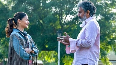 Alia Bhatt with RRR director SS Rajamouli. Alia Bhatt with RRR director SS Rajamouli.