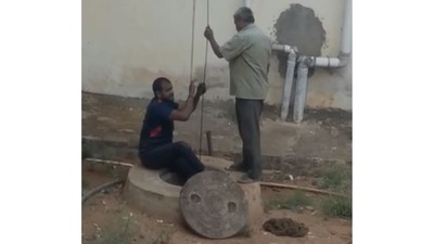 A civic worker was reported to have entered a manhole unequipped with safety gear on the premises of the Gadag deputy commissioner’s office. A civic worker was reported to have entered a manhole unequipped with safety gear on the premises of the Gadag deputy commissioner’s office.