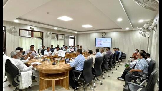 Jal Shakti minister Swatantra Dev reviewing progress of various schemes of his ministry in Lucknow on Thursday (sourced)