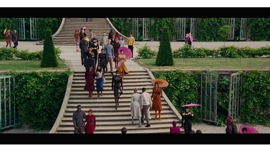 The ideal, running-like-clockwork city of Bregna in Aeon Flux (2005) surely must he hiding something. Pregnant women keep disappearing. And it is up to a warrior to find out what’s keeping mankind going. Spoiler alert: It has something to do with recycling human DNA.(Dreamworks Pictures)