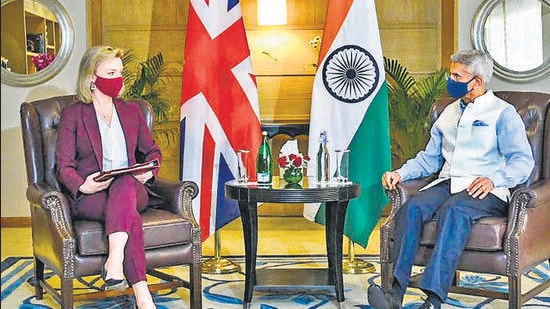 External affairs minister S Jaishankar with UK foreign secretary Liz Truss in New Delhi (PTI)