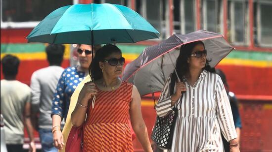Mumbai has a 75% to 85% chance of seeing above normal readings of daytime maximum temperature, which shows the IMD’s forecast. (Satish Bate/HT PHOTO)