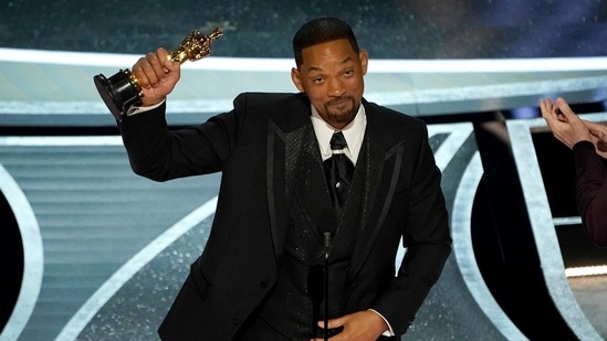 Will Smith accepts the award for best performance by an actor in a leading role for King Richard at the Oscars. (AP Photo/Chris Pizzello)(Chris Pizzello/Invision/AP) Will Smith accepts the award for best performance by an actor in a leading role for King Richard at the Oscars. (AP Photo/Chris Pizzello)(Chris Pizzello/Invision/AP)