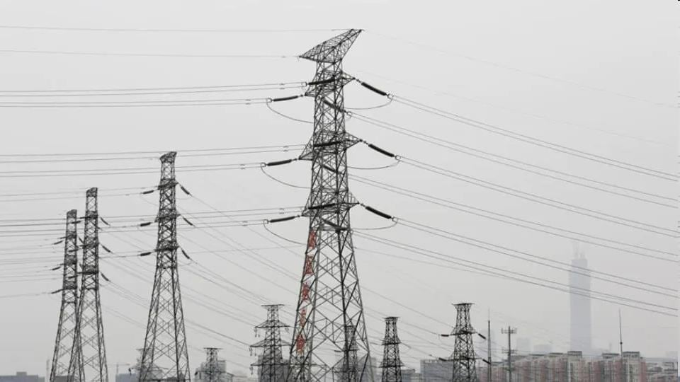 A surge in power demand in March has forced India to cut coal supplies to the non-power sector and put on hold plans for some fuel auctions for utilities without supply deals due to a slump in inventories. A surge in power demand in March has forced India to cut coal supplies to the non-power sector and put on hold plans for some fuel auctions for utilities without supply deals due to a slump in inventories.