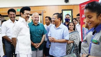 Tamil Nadu chief minister M K Stalin with Delhi CM Arvind Kejriwal at a government school in Delhi on Friday. (HT Photo) Tamil Nadu chief minister M K Stalin with Delhi CM Arvind Kejriwal at a government school in Delhi on Friday. (HT Photo)