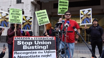 Jason Anthony, an Amazon labor organizer, speaks to members of the media during the vote count to unionize Amazon workers outside the National Labor Relations Board offices in the Brooklyn borough of New York, U.S. (Bloomberg)