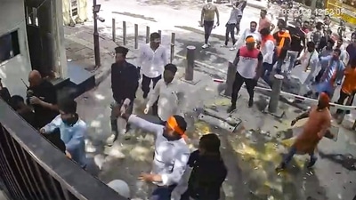 New Delhi: Miscreants vandalise the gate of the residence of Delhi Chief Minister Arvind Kejriwal, in New Delhi, Wednesday. (PTI) New Delhi: Miscreants vandalise the gate of the residence of Delhi Chief Minister Arvind Kejriwal, in New Delhi, Wednesday. (PTI)