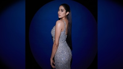 Janhvi Kapoor went for the simple sleek high ponytail look for the dress to do all the talking. (Instagram/@janhvikapoor) Janhvi Kapoor went for the simple sleek high ponytail look for the dress to do all the talking. (Instagram/@janhvikapoor)