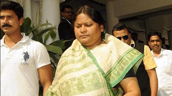 Sita Soren met Governor Ramesh Bais on Friday and submitted a memorandum seeking action against a mining firm working in Chatra district. The legislator in her interaction with the media outside Raj Bhawan alleged that forest land was being grabbed across the state and corrupt officials were being shielded. (HT FILE PHOTO.)
