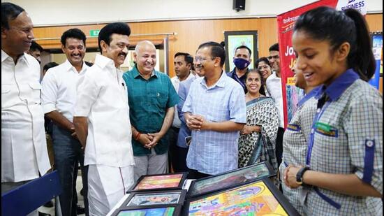Chief minister M K Stalin with Delhi CM Arvind Kejriwal at a government school in Delhi on Friday. (HT Photo)