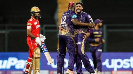 Umesh Yadav of Kolkata Knight Riders celebrates the wicket of Mayank Agarwal of Punjab Kings(PTI)