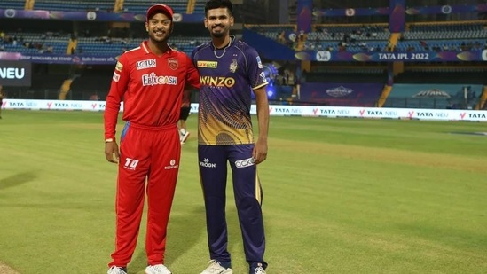Mayank Agarwal and Shreyas Iyer before the start of the match(iplt20.com)