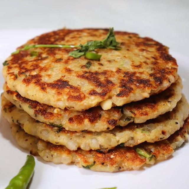 Sabudana thalipeeth (Instagram) Sabudana thalipeeth (Instagram)