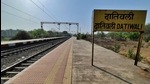 While the existing Datiwali halt station is between Diva and Panvel, there is a demand for another Datiwali station between Kopar and Diva stations. (PRAFUL GANGURDE/HT PHOTO) While the existing Datiwali halt station is between Diva and Panvel, there is a demand for another Datiwali station between Kopar and Diva stations. (PRAFUL GANGURDE/HT PHOTO)