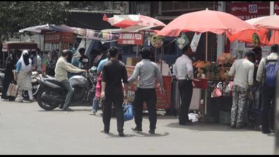 Hawkers in Pune Cantonment area. (HT FILE PHOTO)