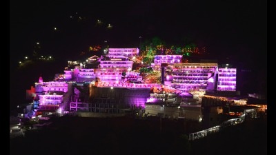 The Mata Vaishno Devi Shrine illuminated to mark the beginning of Chaitra Navratras. (HT Photo)