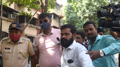 File photo of NCB's independent witness Prabhakar Sail and his advocate Tushar Kandhare in Mumbai,