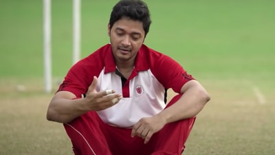 Kaun Pravin Tambe review: Shreyas Talpade is playing a cricketer once again. Kaun Pravin Tambe review: Shreyas Talpade is playing a cricketer once again.