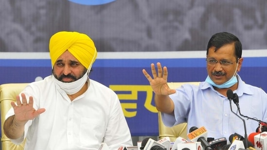 Punjab CM Bhagwant Mann and AAP supremo Arvind Kejriwal. (File image)