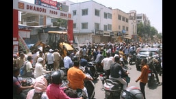 Anti-encroachment drive by PMC at Dhanori. (HT PHOTO)