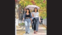 Met officials have predicted that the dry spell in the comings days in Chandigarh, with the temperature likely to reach up to 41°C in the next five days.  (HT File)