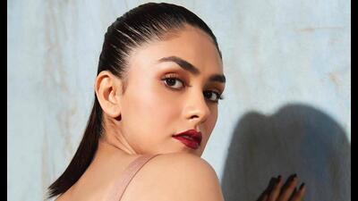 Mrunal Thakur (Photo: Instagram) Mrunal Thakur (Photo: Instagram)