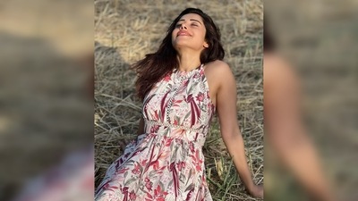 Nushrratt Bharuccha wrote a little poem as the caption of her post that read, "Aimlessly walked around.. Sat.. Sun-bathed.. Pondered.. Relived.. Somethings made me smile.. Somethings made me quiet.. Some Calming.. Some Not.. Just my kind of Sunday.. A Mixed bag of Me!." (Instagram/@nushrrattbharuccha) Nushrratt Bharuccha wrote a little poem as the caption of her post that read, "Aimlessly walked around.. Sat.. Sun-bathed.. Pondered.. Relived.. Somethings made me smile.. Somethings made me quiet.. Some Calming.. Some Not.. Just my kind of Sunday.. A Mixed bag of Me!." (Instagram/@nushrrattbharuccha)