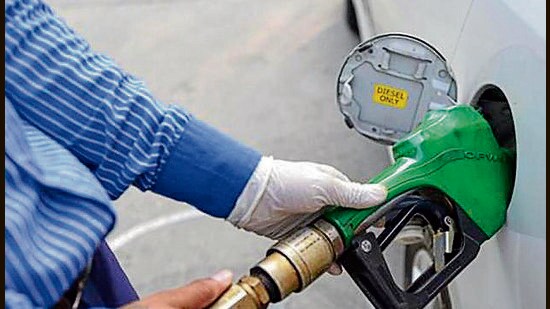 AAP slams Centre over rising fuel prices (HT File)