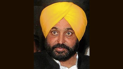 Ensure on-the-spot redressal of people’s grievances: CM Bhagwant Mann to DCs (HT File) Ensure on-the-spot redressal of people’s grievances: CM Bhagwant Mann to DCs (HT File)