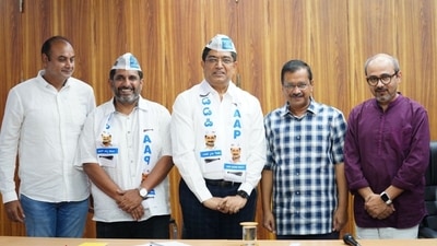 Bhaskar Rao joins AAP today (Source: www.twitter.com)