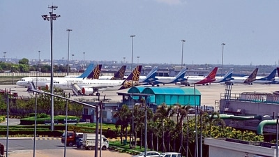 IndiGo, SpiceJet, GoFirst (previously GoAir), Air India Express, and AirAsia India are categorized as low-cost carriers, while Air India and Vistara are full-service airlines. IndiGo, SpiceJet, GoFirst (previously GoAir), Air India Express, and AirAsia India are categorized as low-cost carriers, while Air India and Vistara are full-service airlines.