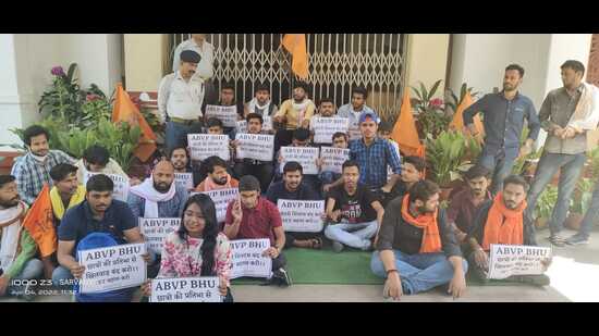 ABVP activists demonstrating for their demand on the BHU campus on Monday. (HT Photo)