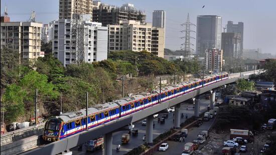 The Maha Mumbai Metro Operation Corporation Limited (MMMOCL), an undertaking of Mumbai Metropolitan Region Development Authority (MMRDA), updated the details of the disruption on Twitter (Satish Bate/HT PHOTO)