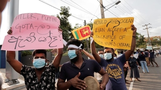 Inflation is running at almost 19% and citizens have had to endure daily power cuts of as long as 13 hours as diesel runs out due to a foreign exchange crisis.(Reuters)