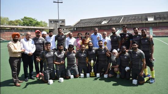 Haryana came from behind to beat Delhi 2-1 to clinch the IIAD hockey tournament title. (HT Photo)