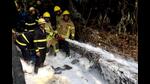 Fire personnel bringing fire caused by petrol-diesel pipeline leakage in Navi Mumbai under control on Tuesday. (BACHCHAN KUMAR/HT PHOTO) Fire personnel bringing fire caused by petrol-diesel pipeline leakage in Navi Mumbai under control on Tuesday. (BACHCHAN KUMAR/HT PHOTO)