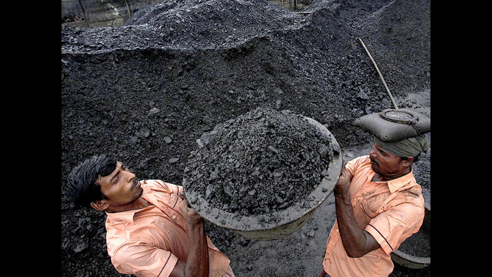 Maha Power Plants Face Coal Crisis As Soaring Mercury Drives Up Demand 