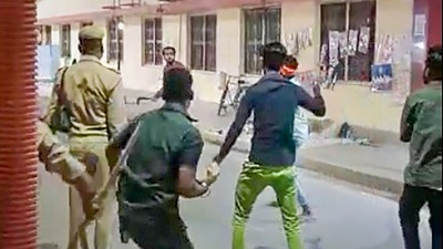 One accused attacked constables at Gorakhnath Temple gate, on Sunday night. (PTI)