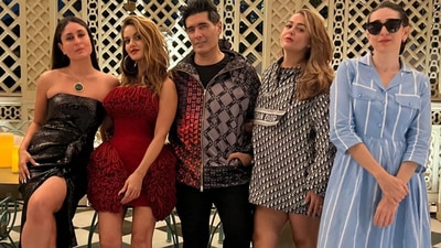 Kareena Kapoor, Amrita Arora, Karisma Kapoor, Natasha Poonawalla, and Manish Malhotra pose for the camera. Kareena Kapoor, Amrita Arora, Karisma Kapoor, Natasha Poonawalla, and Manish Malhotra pose for the camera.